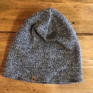 Thin grey beanie